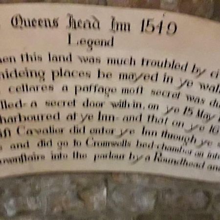 Queens Head Inn Монмаут Екстериор снимка