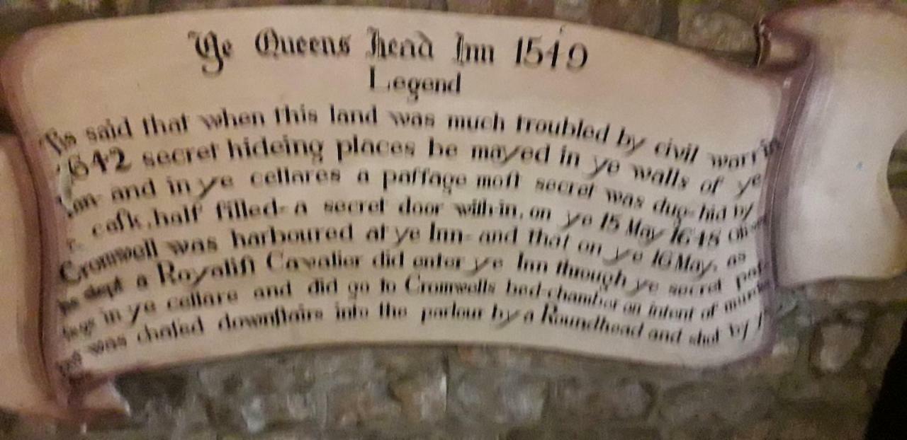 Queens Head Inn Монмаут Екстериор снимка